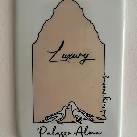 فندق مبيت وإفطار Palazzo Alma Luxury كازارانو