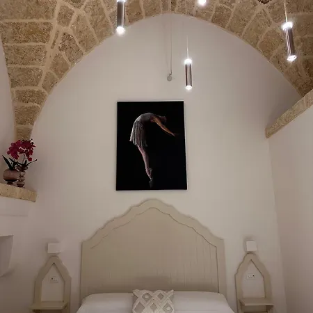 Palazzo Alma Luxury فندق مبيت وإفطار كازارانو
