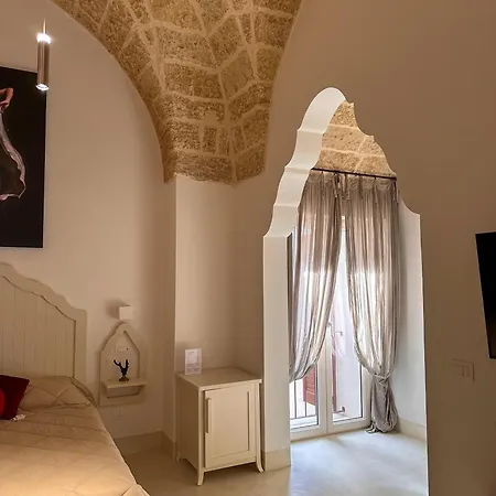 فندق مبيت وإفطار Palazzo Alma Luxury كازارانو