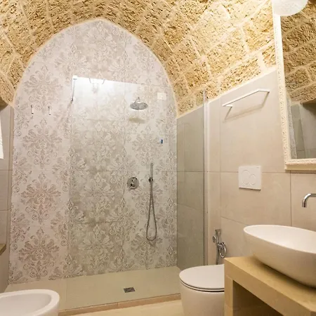 Palazzo Alma Luxury فندق مبيت وإفطار كازارانو