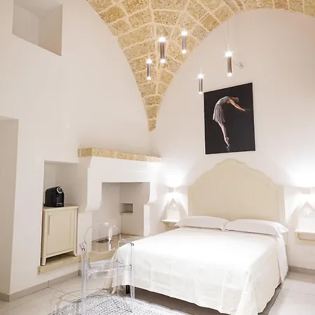 Palazzo Alma Luxury * كازارانو