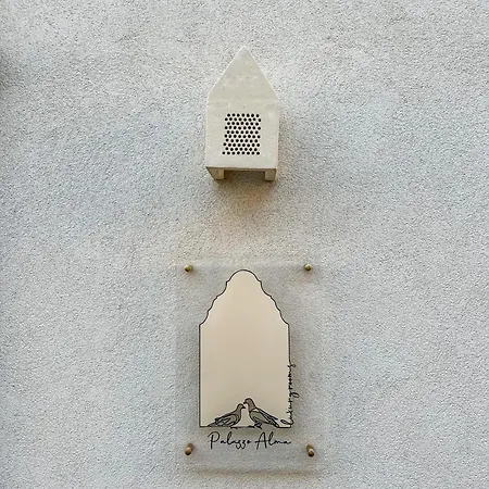 فندق مبيت وإفطار Palazzo Alma Luxury كازارانو
